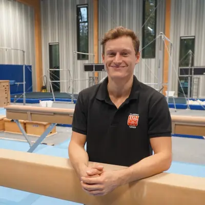 Eine Übungsleiterinnen für Leistung- Allgemeingruppe weiblich